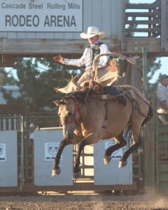 McMinnville Rodeo-Saddle Bronc Riding-4401