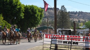 spray-rodeo-parade-4264_27429792926_o