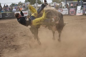 new-port-lincoln-county-fair-rodeo-bull-ride-0275_29108012622_o